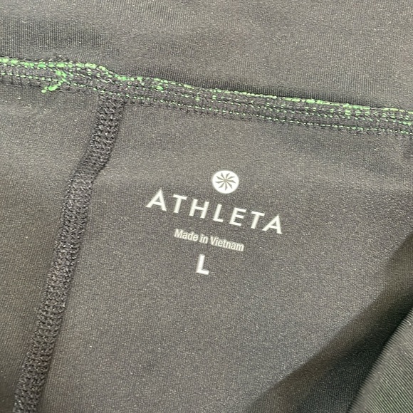 Athleta Shorts Size L Running Athletic Green And Black EUC - Picture 4 of 9
